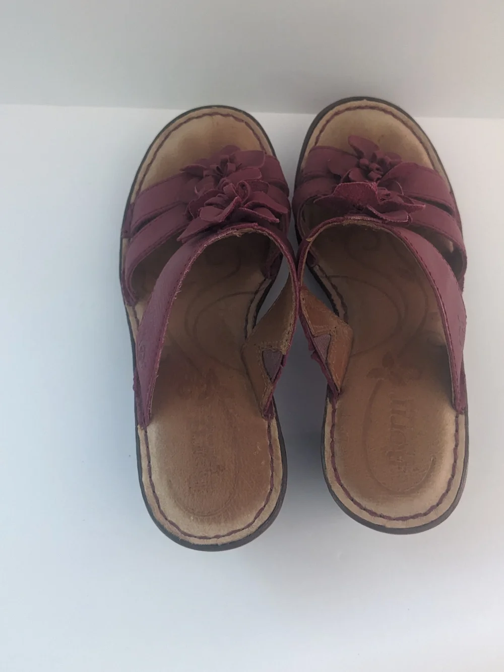 Born Leather Burgundy Ruffle-Trim Slide Sandals 7